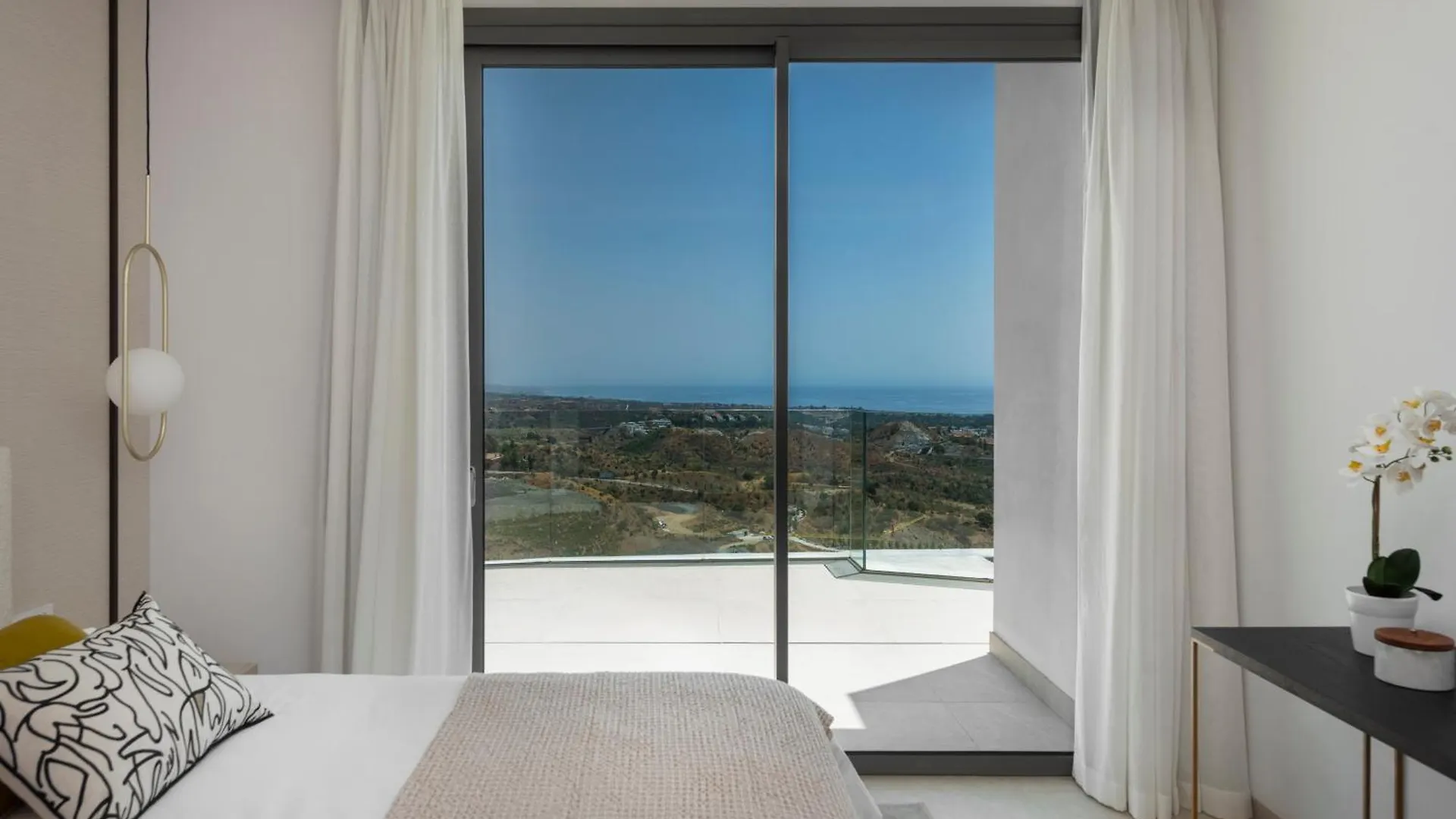 Marbella Quercus Penthouse - Rooftop Infinity Pool El Angel 0*,  Spain