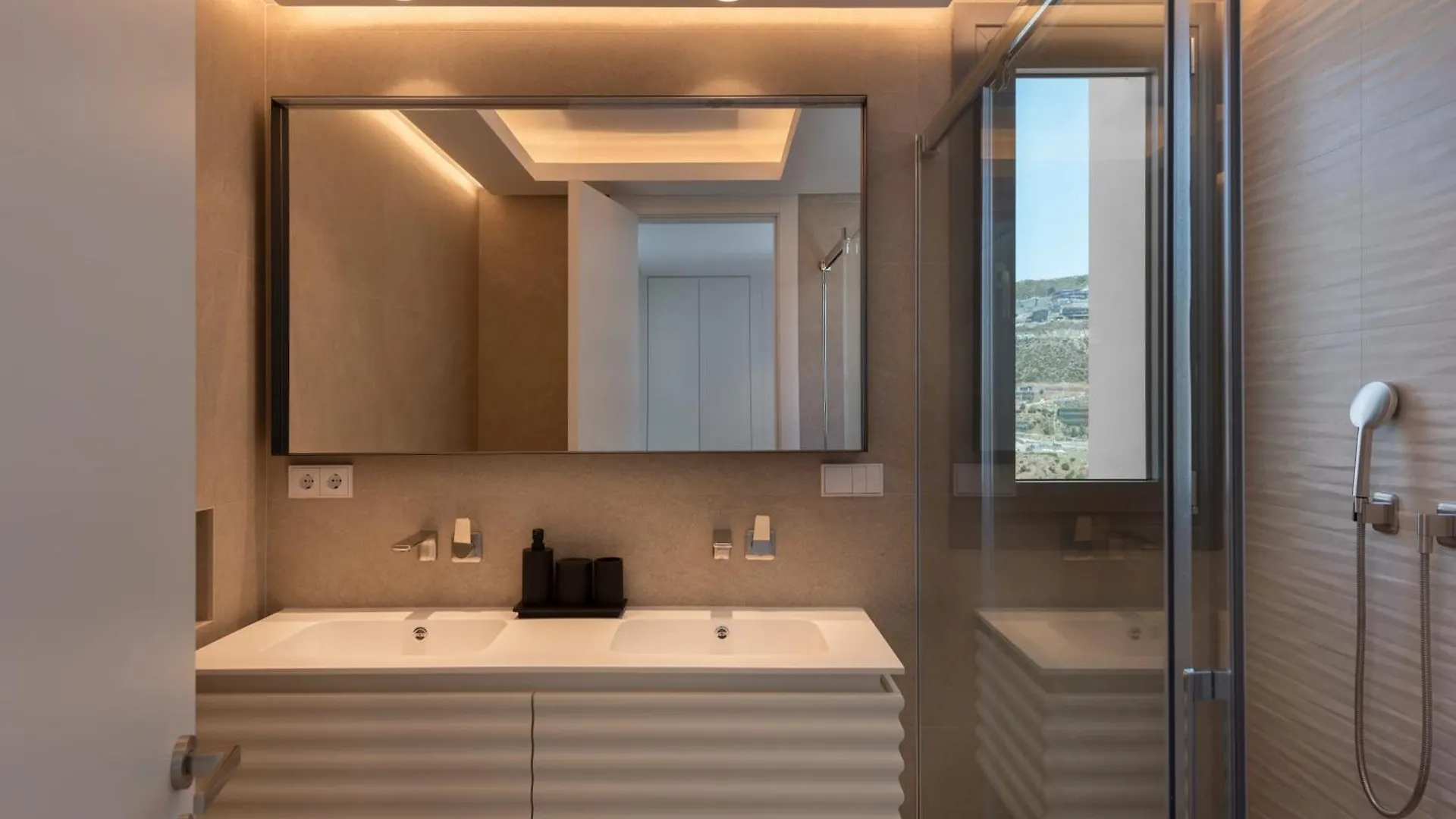 Marbella Quercus Penthouse - Rooftop Infinity Pool El Angel 0*,