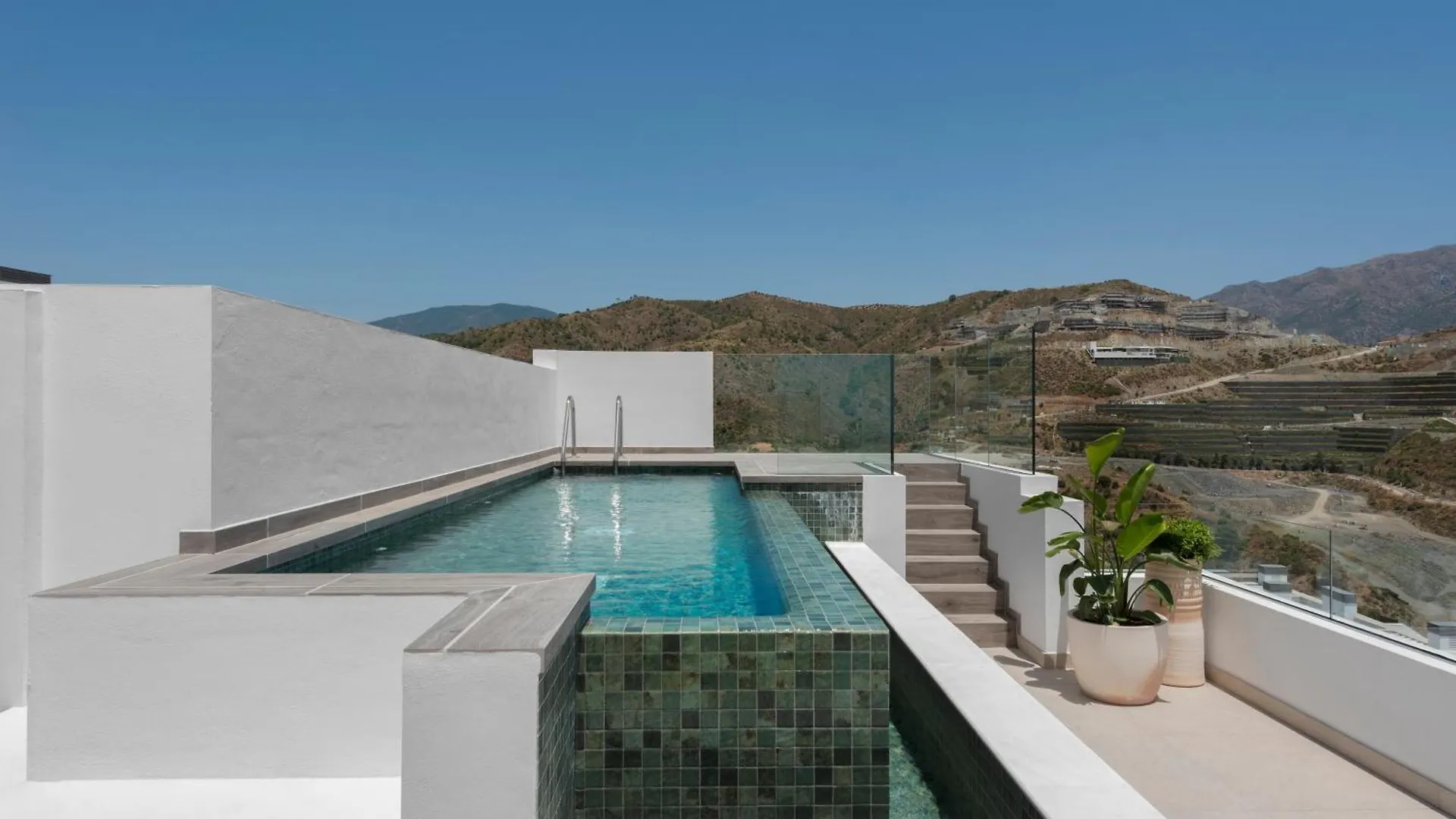 Marbella Quercus Penthouse - Rooftop Infinity Pool El Ángel 0*,  Espagne