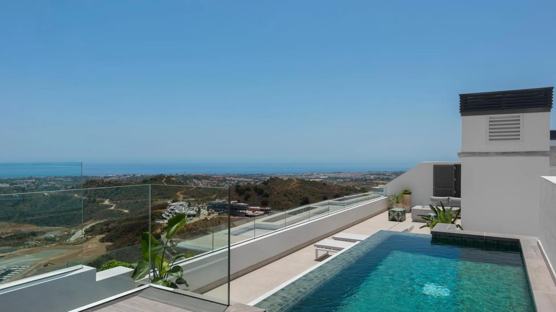 Marbella Quercus Penthouse - Rooftop Infinity Pool El Ángel 0*,