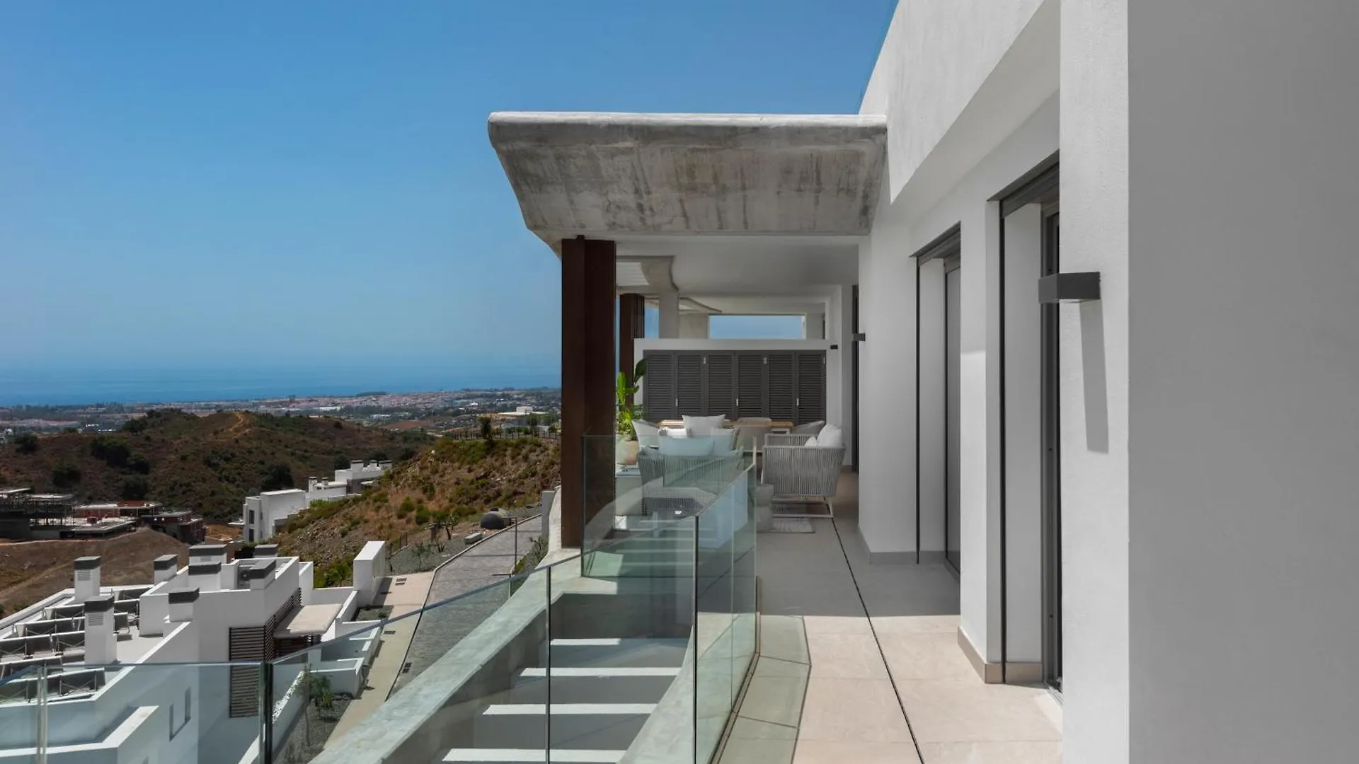 Marbella Quercus Penthouse - Rooftop Infinity Pool El Ángel